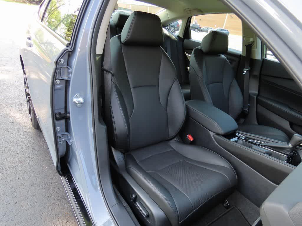 new 2025 Honda Accord Hybrid car, priced at $38,700