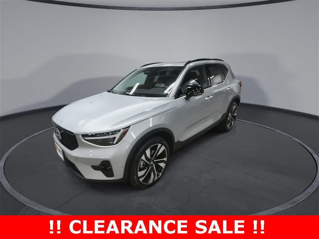 used 2023 Volvo XC40 car, priced at $30,895