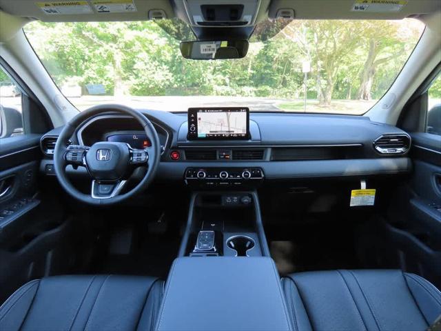 new 2025 Honda Pilot car, priced at $52,585