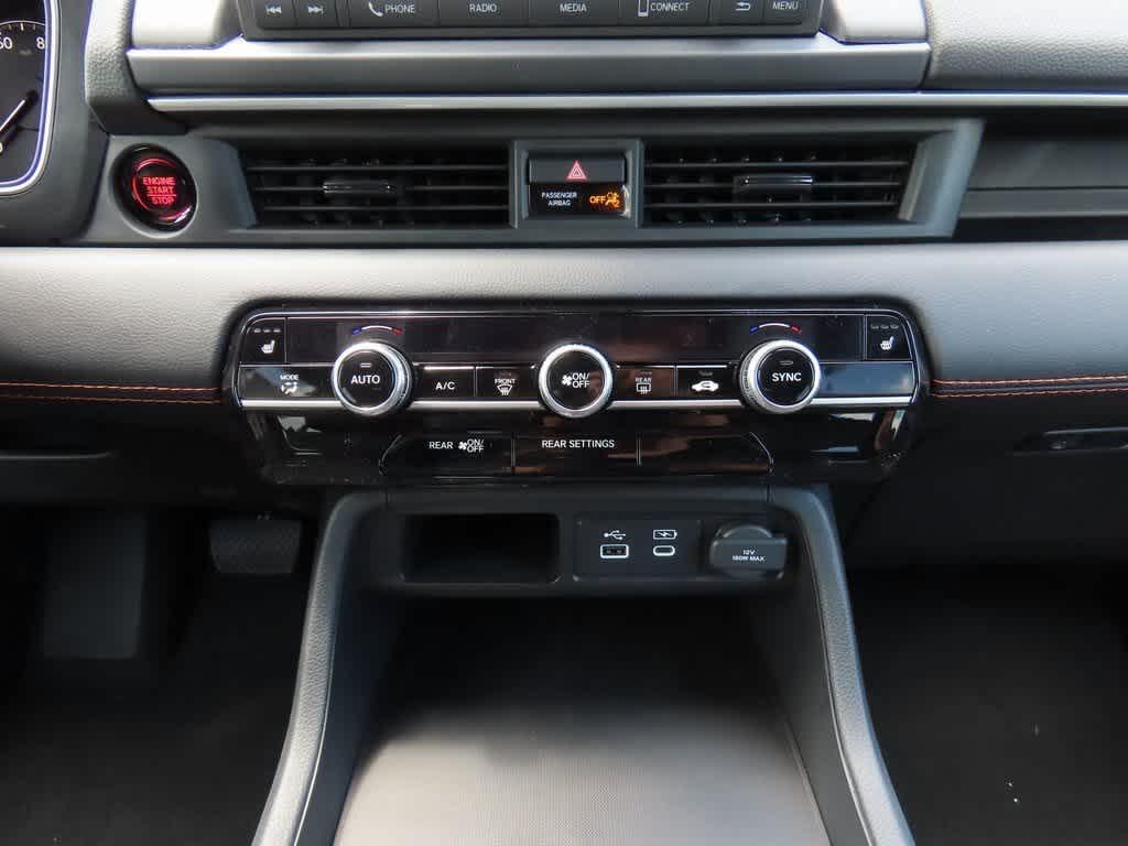 new 2025 Honda Pilot car, priced at $42,160