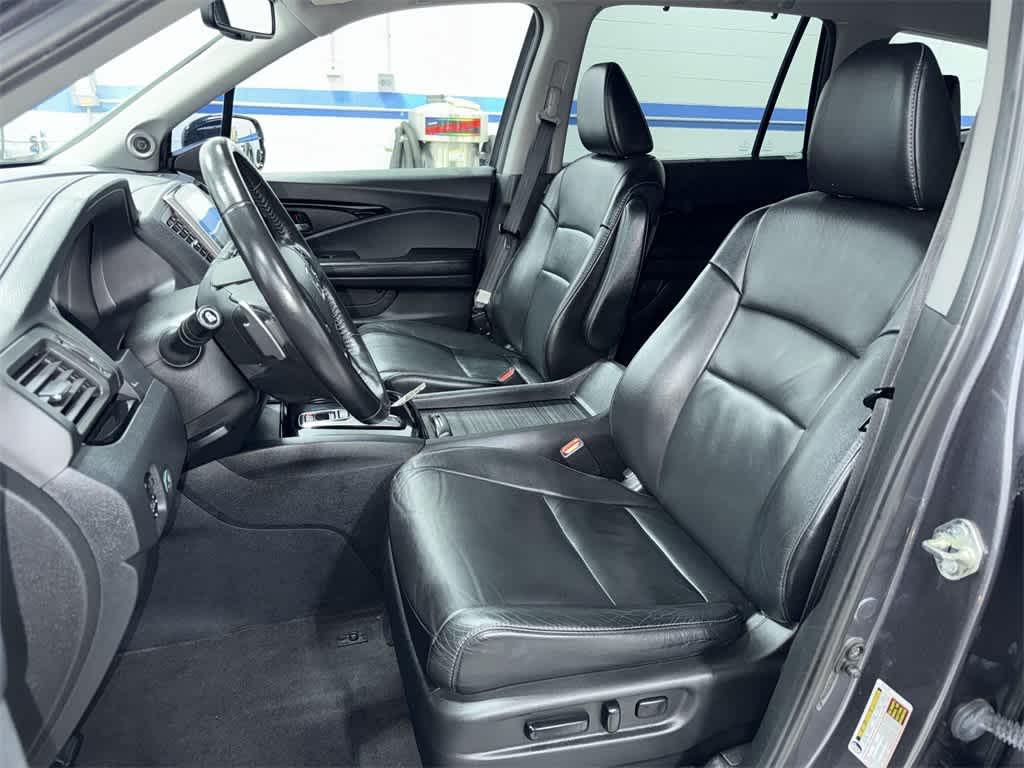 used 2016 Honda Pilot car, priced at $23,065