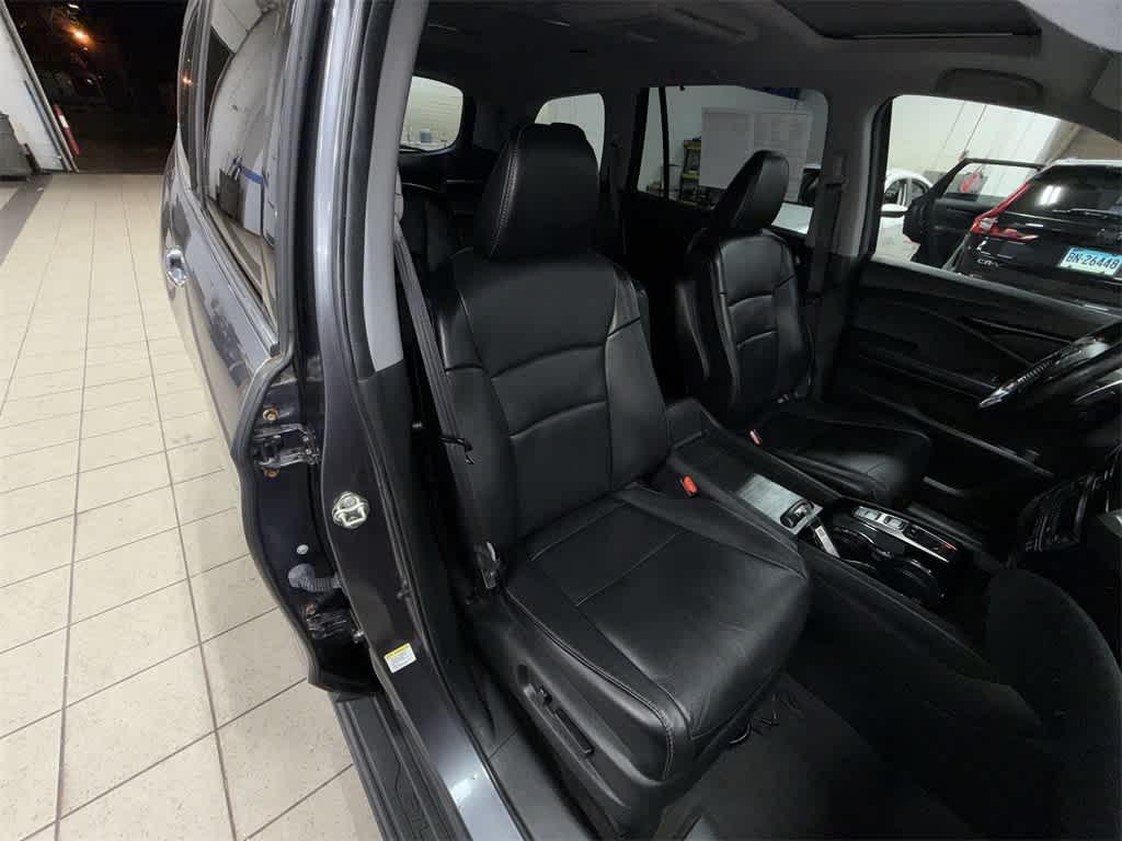 used 2016 Honda Pilot car, priced at $23,065