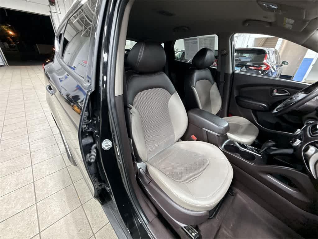 used 2011 Hyundai Tucson car, priced at $5,250