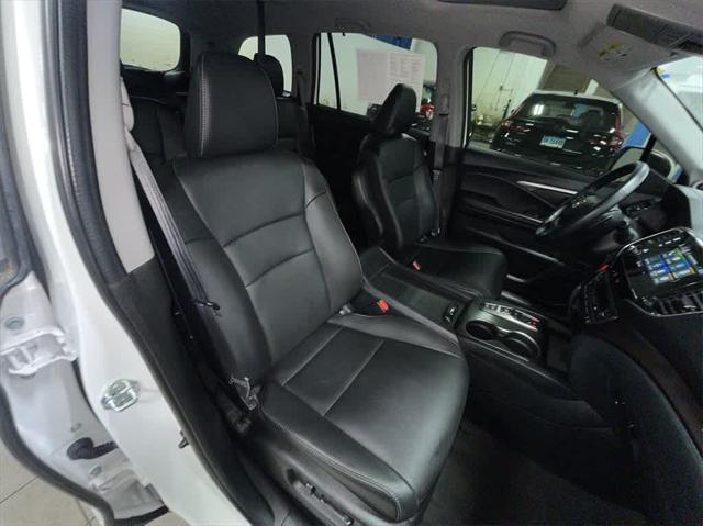 used 2022 Honda Pilot car, priced at $30,925