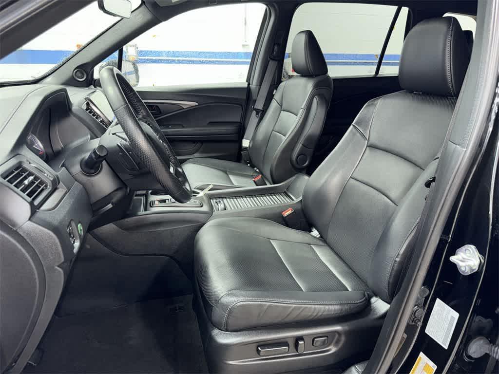 used 2022 Honda Passport car, priced at $28,995