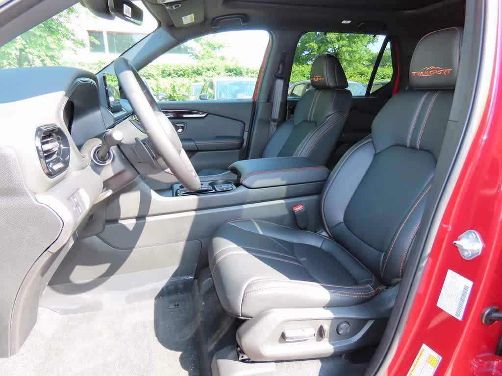 new 2025 Honda Pilot car, priced at $48,830