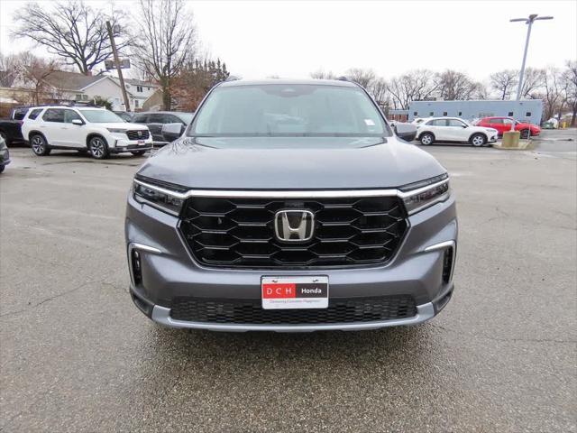 new 2025 Honda Pilot car, priced at $50,950