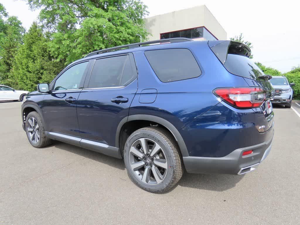 new 2025 Honda Pilot car, priced at $47,677