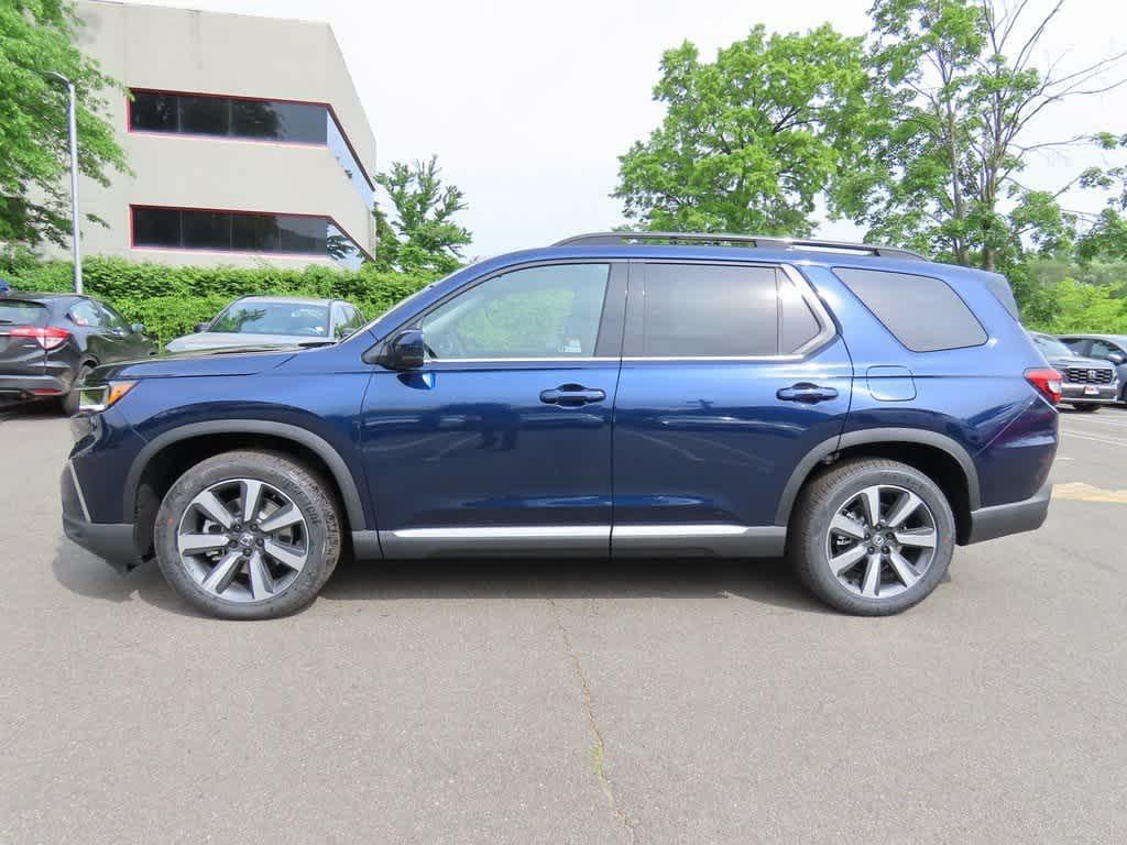 new 2025 Honda Pilot car, priced at $47,677