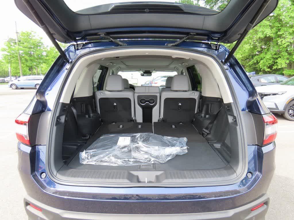 new 2025 Honda Pilot car, priced at $47,677