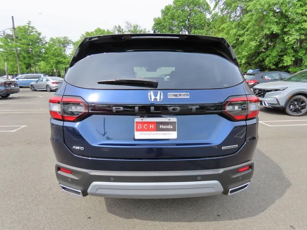 new 2025 Honda Pilot car, priced at $47,677