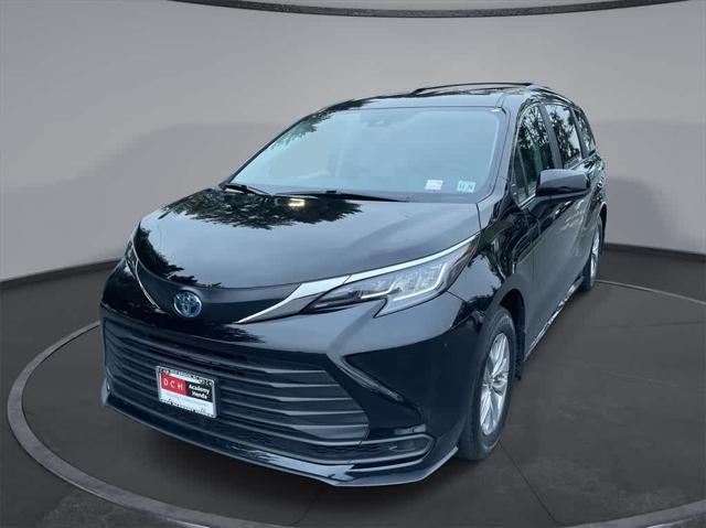 used 2022 Toyota Sienna car, priced at $40,899