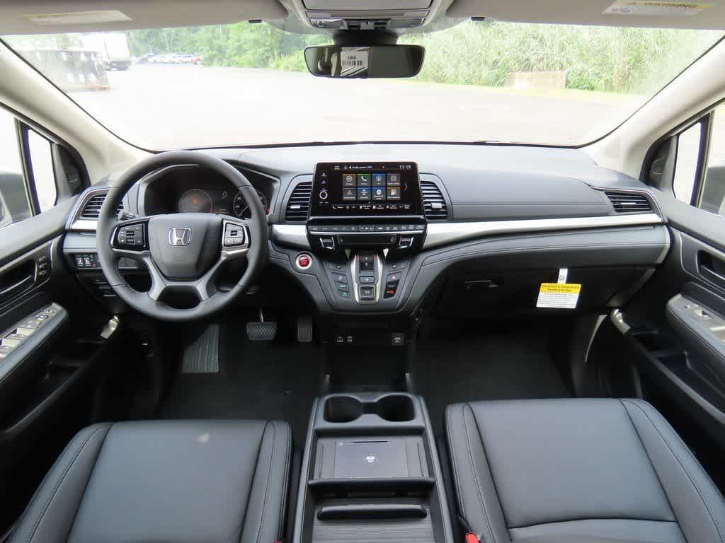 new 2026 Honda Odyssey car, priced at $43,570