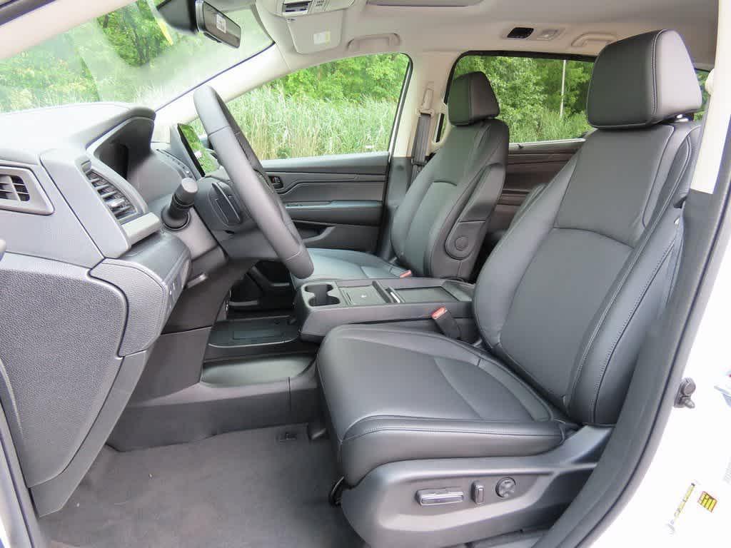 new 2026 Honda Odyssey car, priced at $43,570