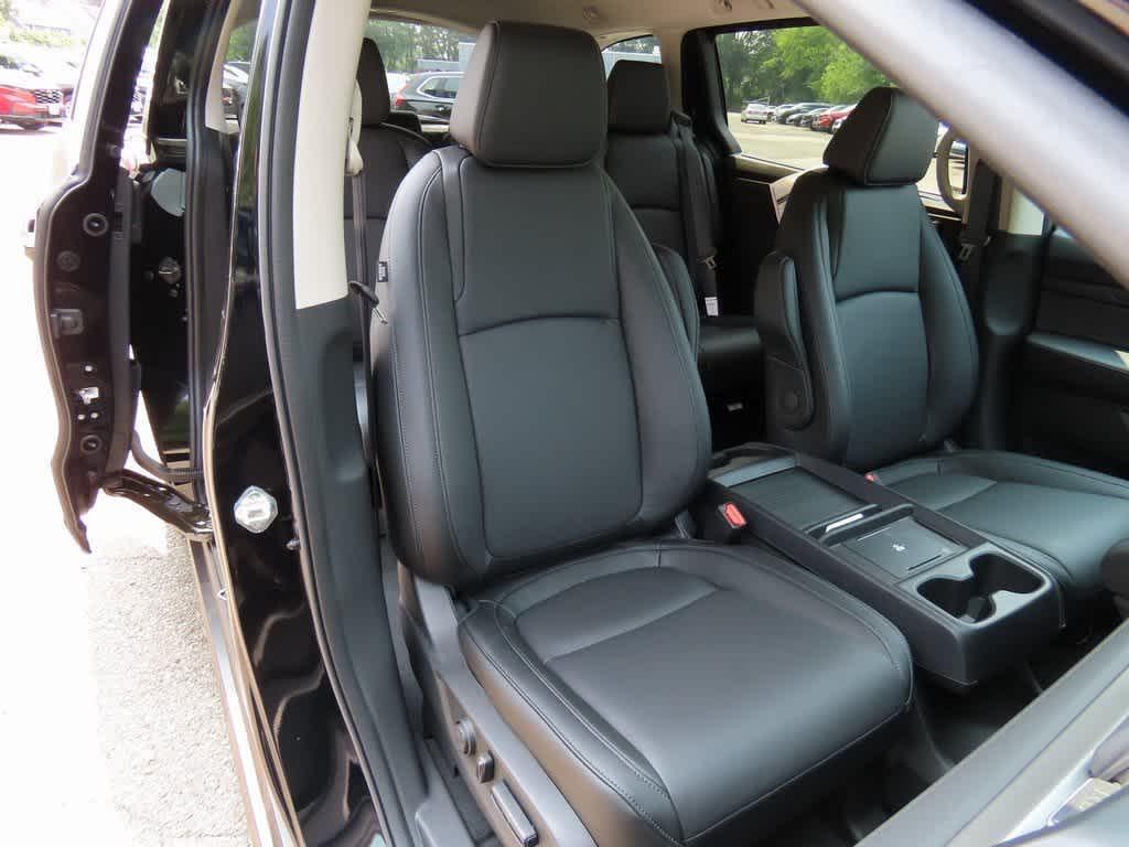 new 2026 Honda Odyssey car, priced at $44,840
