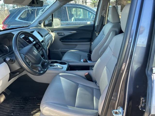 used 2022 Honda Pilot car, priced at $28,577