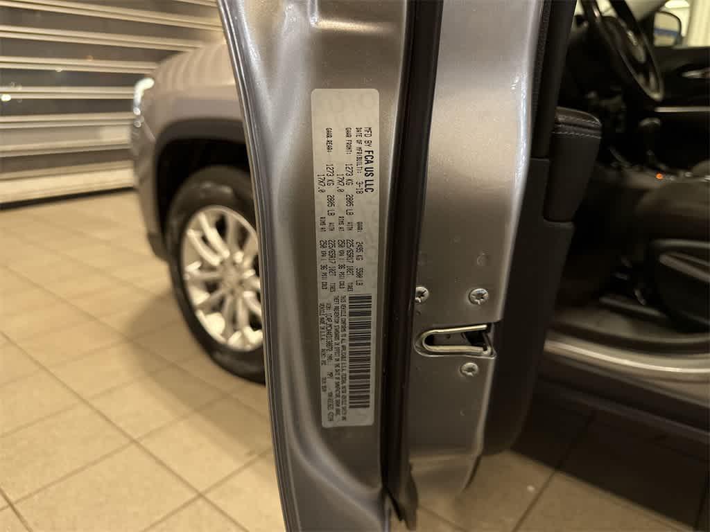 used 2019 Jeep Cherokee car, priced at $16,105