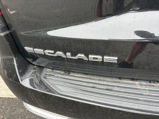used 2022 Cadillac Escalade ESV car, priced at $63,995
