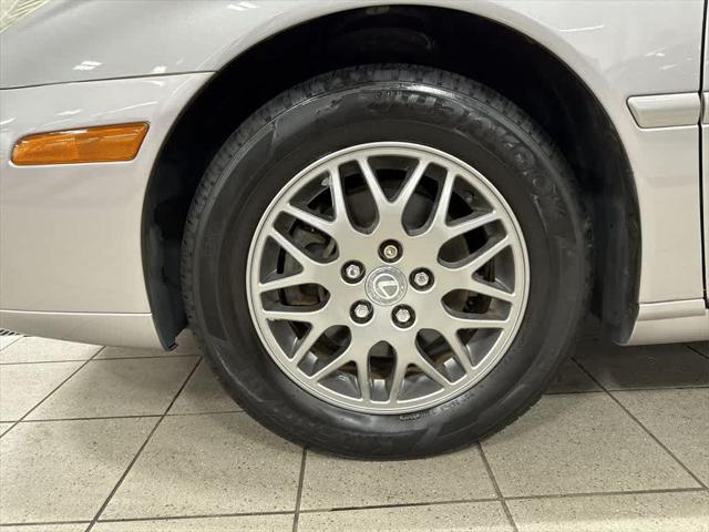 used 2004 Lexus ES 330 car, priced at $8,095