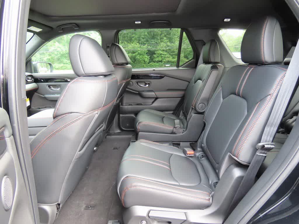 new 2025 Honda Pilot car, priced at $47,957