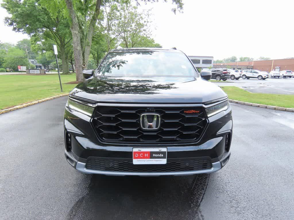 new 2025 Honda Pilot car, priced at $47,957