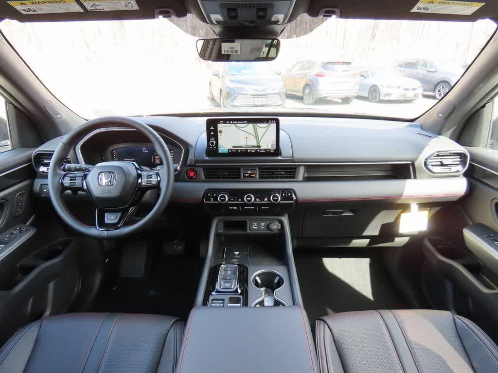 new 2025 Honda Pilot car, priced at $53,325