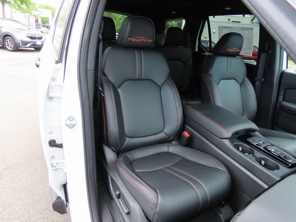 new 2025 Honda Pilot car, priced at $47,932