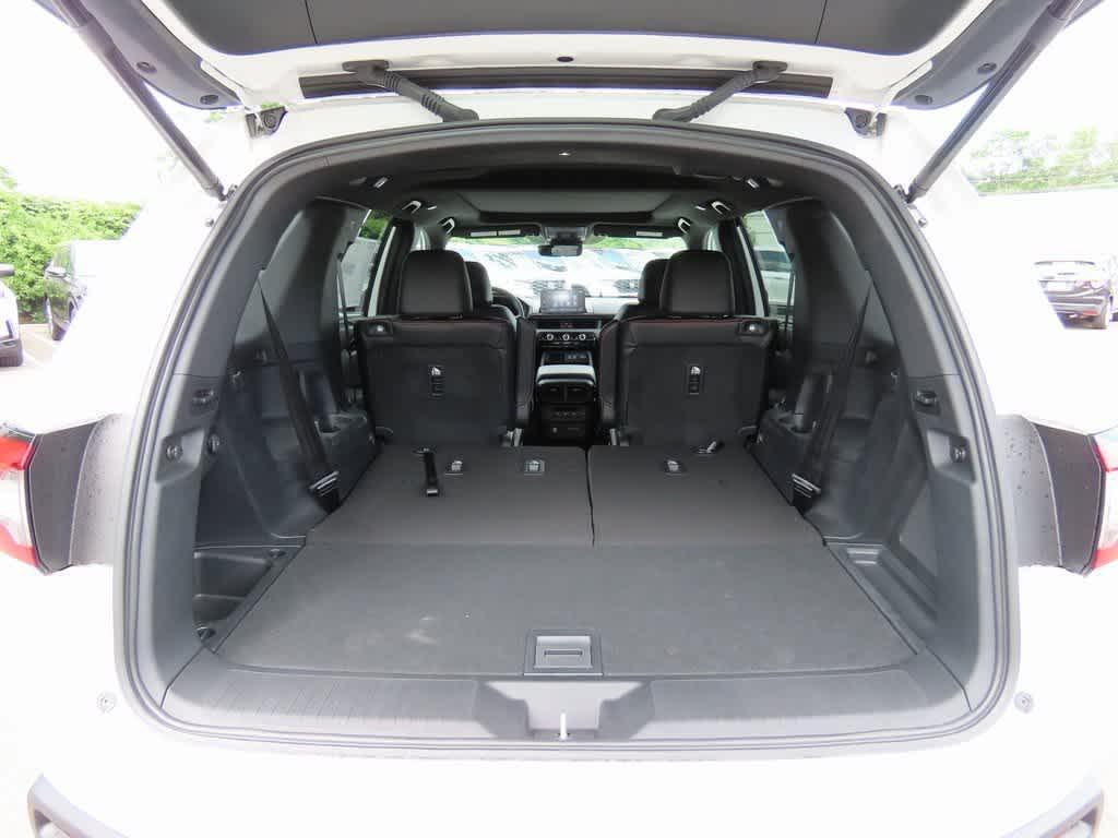 new 2025 Honda Pilot car, priced at $47,932