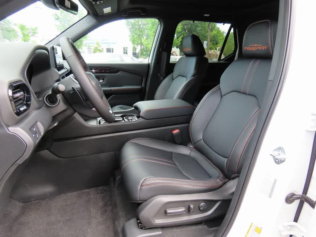 new 2025 Honda Pilot car, priced at $47,932