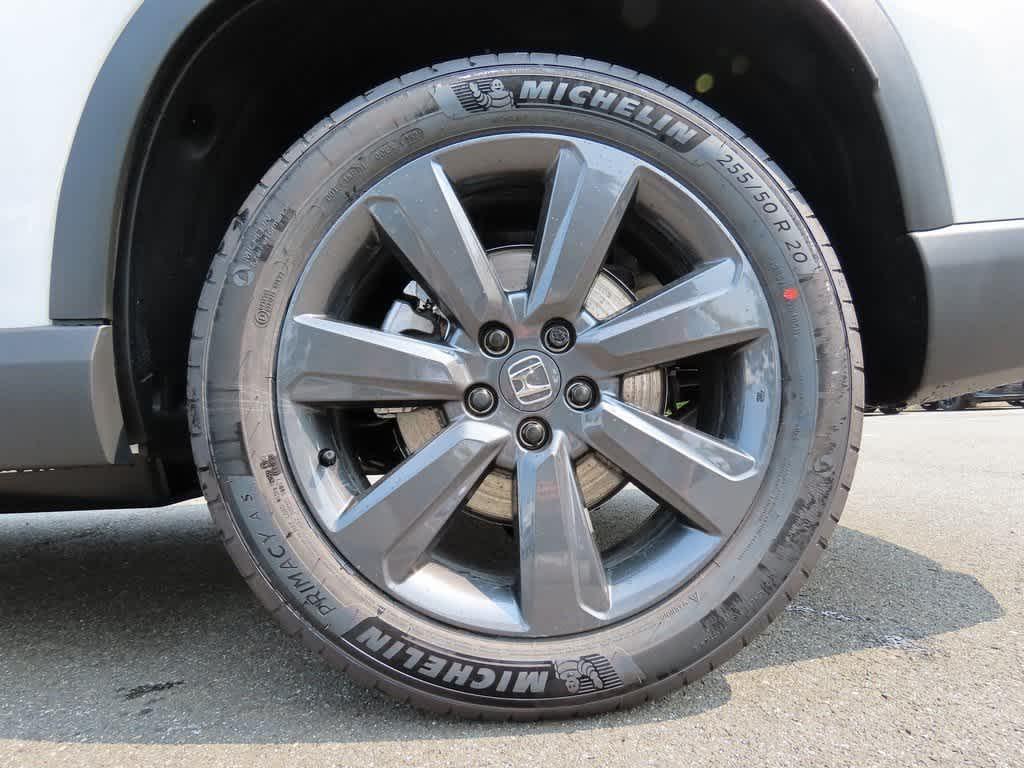 new 2025 Honda Pilot car, priced at $41,162