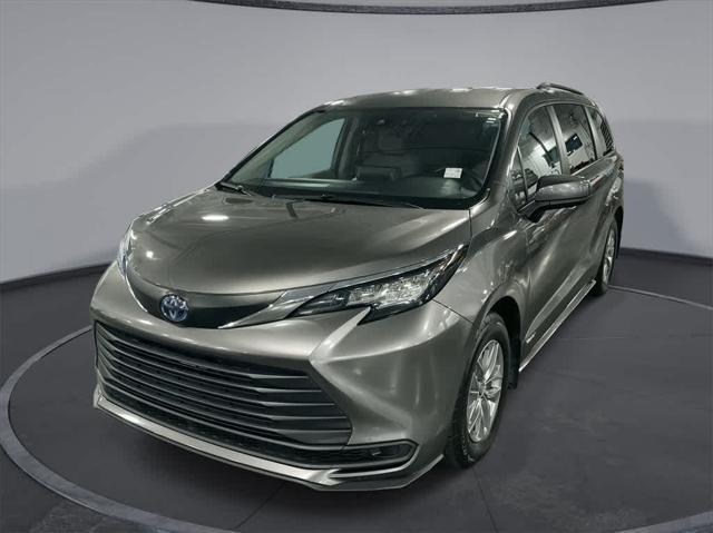 used 2021 Toyota Sienna car, priced at $32,250