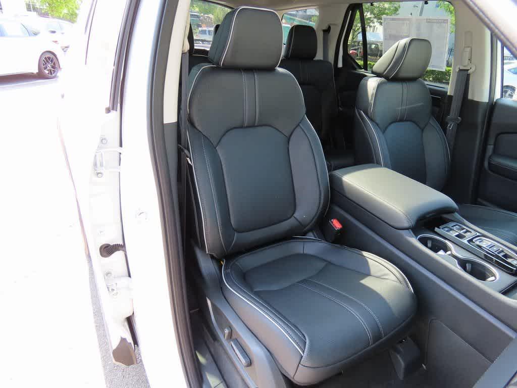 new 2025 Honda Pilot car, priced at $51,612