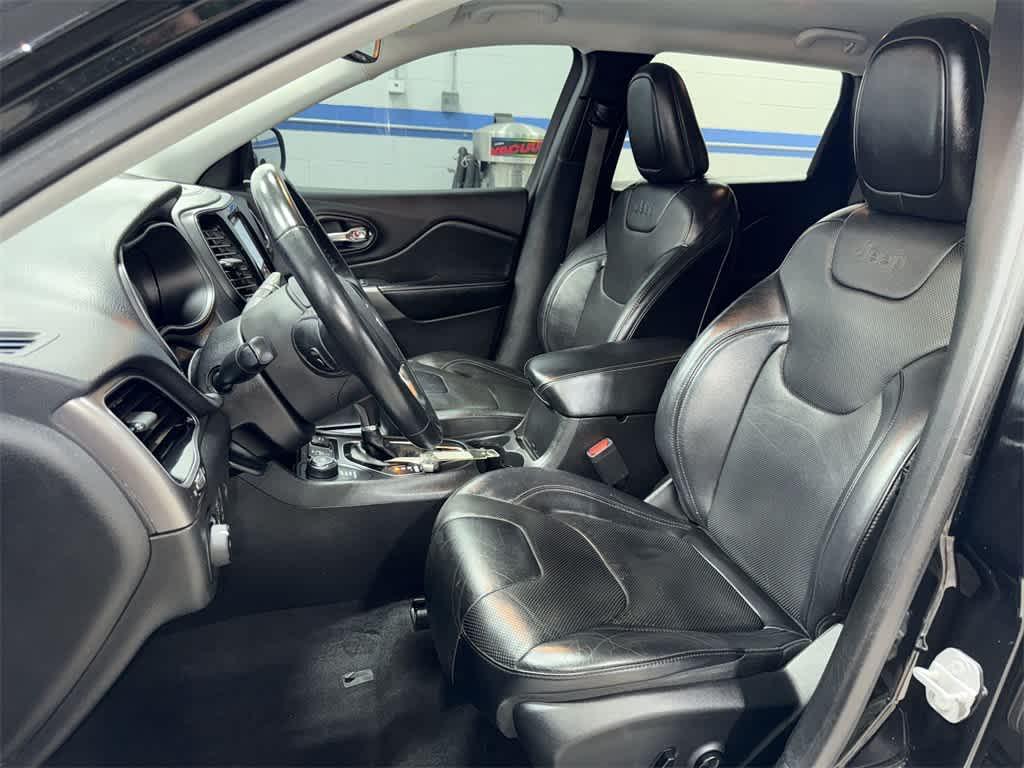 used 2019 Jeep Cherokee car, priced at $12,400