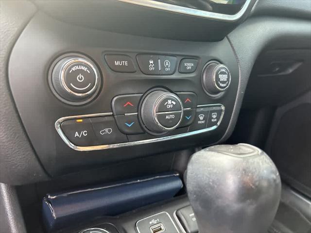 used 2019 Jeep Cherokee car, priced at $13,567