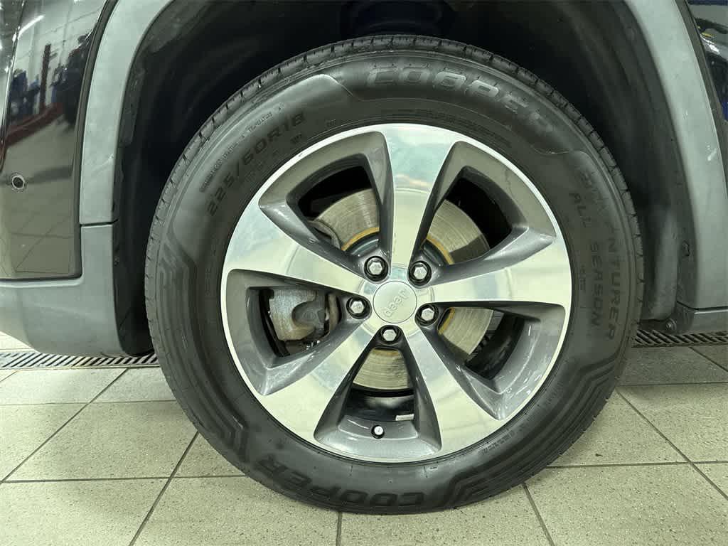 used 2019 Jeep Cherokee car, priced at $12,400