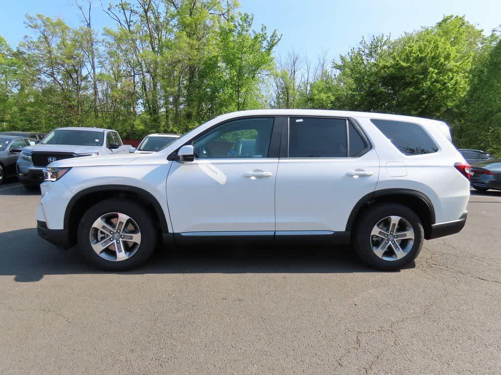 new 2025 Honda Pilot car, priced at $44,557