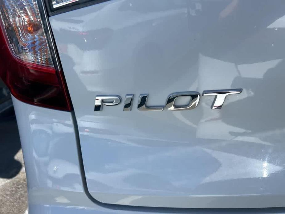 used 2021 Honda Pilot car, priced at $35,700