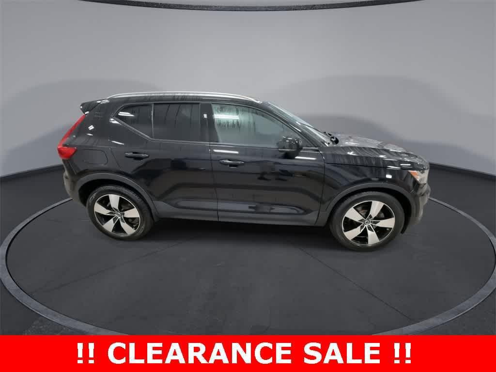 used 2020 Volvo XC40 car, priced at $17,150