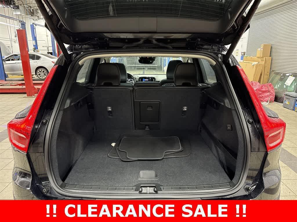 used 2020 Volvo XC40 car, priced at $17,150