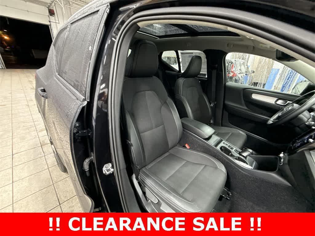 used 2020 Volvo XC40 car, priced at $17,150