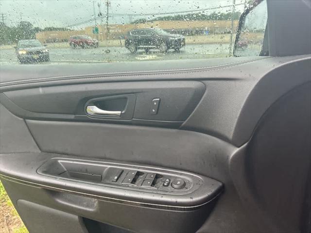used 2014 GMC Acadia car, priced at $5,200