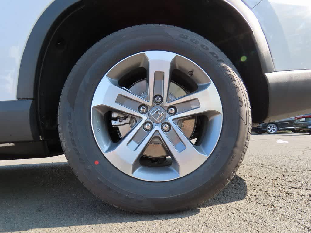 new 2025 Honda Pilot car, priced at $45,114