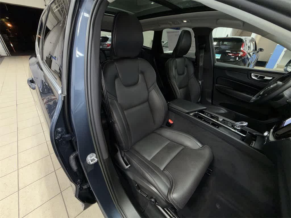 used 2022 Volvo XC60 car, priced at $33,805