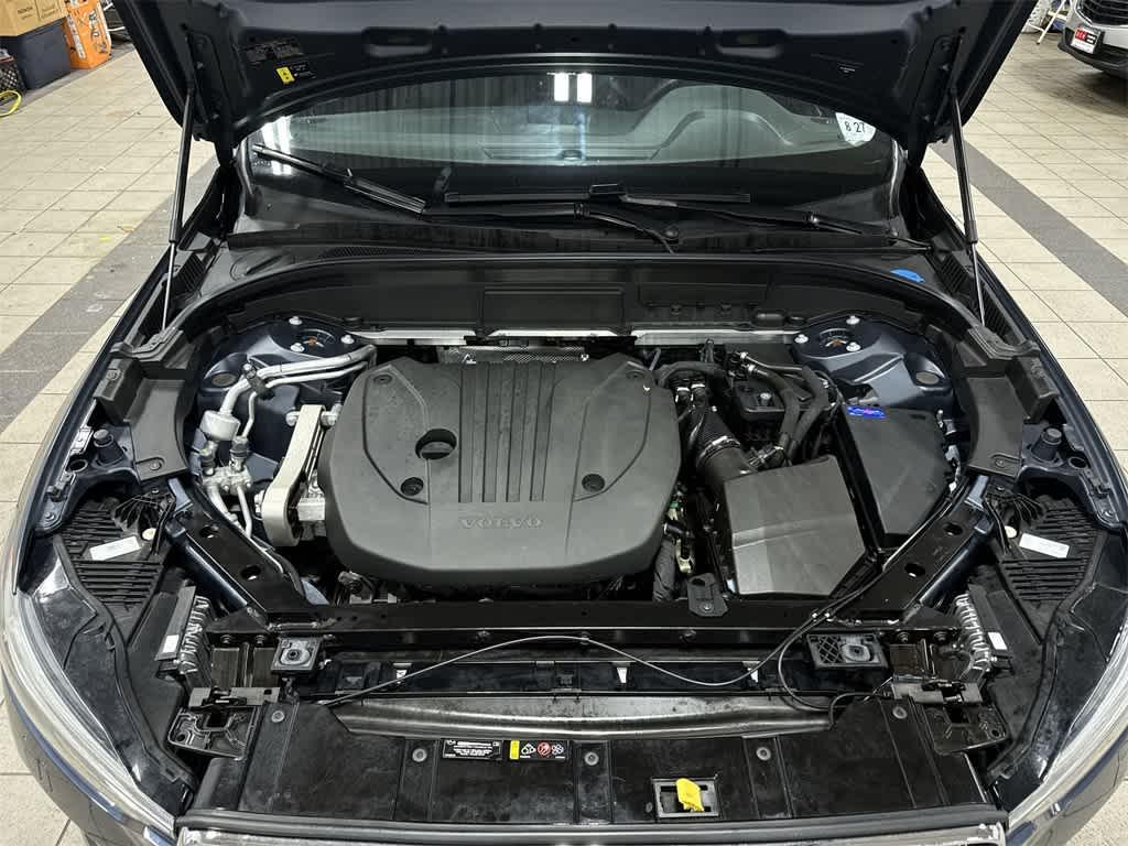 used 2022 Volvo XC60 car, priced at $33,805