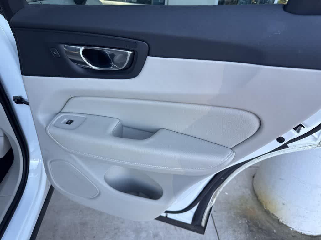 used 2020 Volvo XC60 car, priced at $23,286