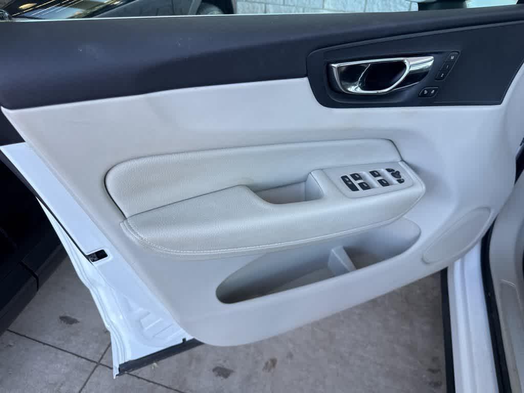 used 2020 Volvo XC60 car, priced at $23,286