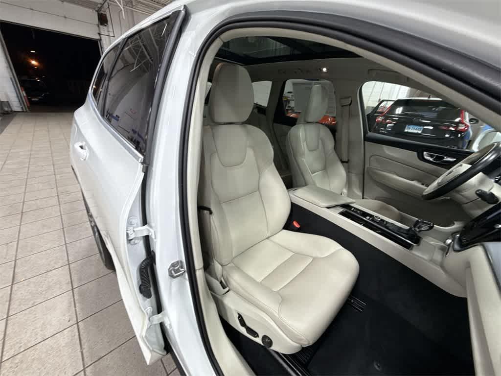 used 2020 Volvo XC60 car, priced at $21,995
