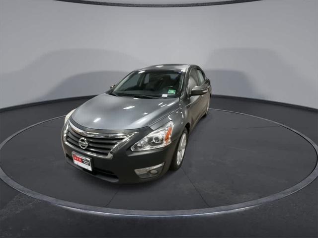 used 2014 Nissan Altima car, priced at $5,800