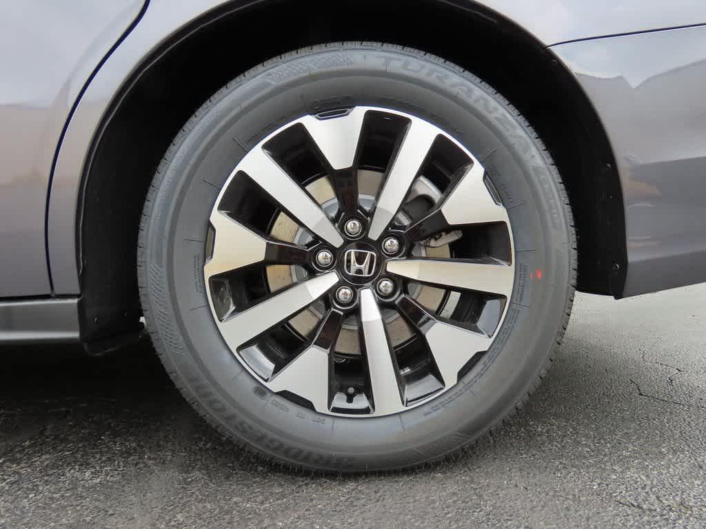 new 2026 Honda Odyssey car, priced at $43,209