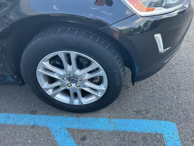 used 2015 Volvo XC60 car, priced at $12,130